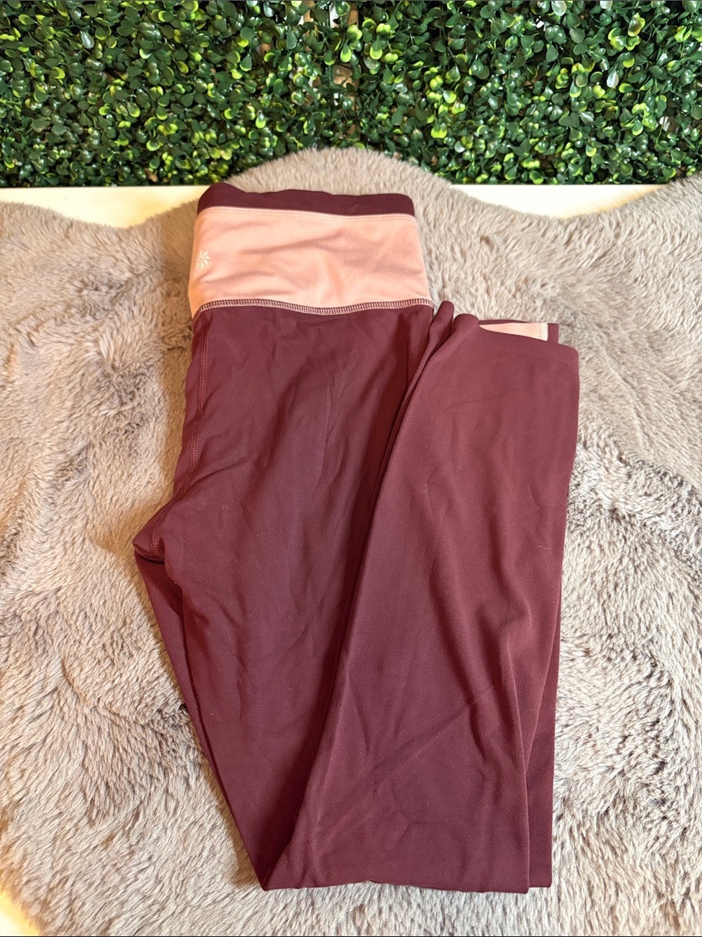 Athleta Maroon Leggings with Blush Waistband Size Small